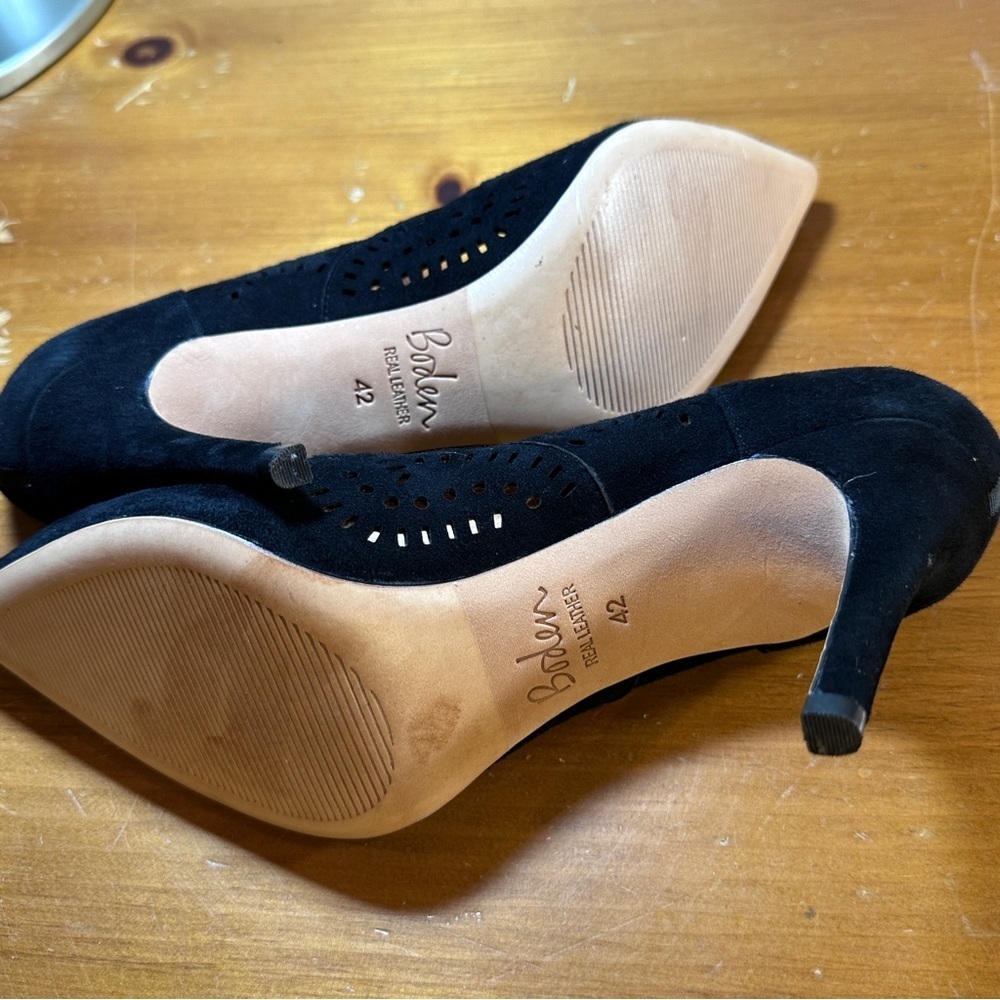 Boden Black Leather Heels - Picture 7 of 10